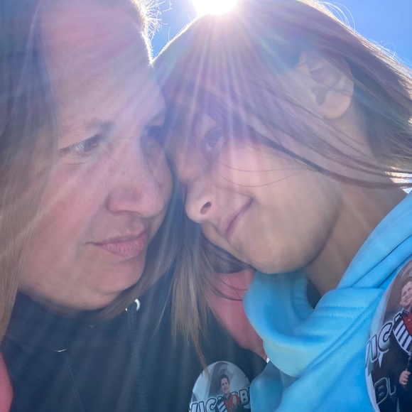 Meet your Posher, Sara - Picture 4 of 4